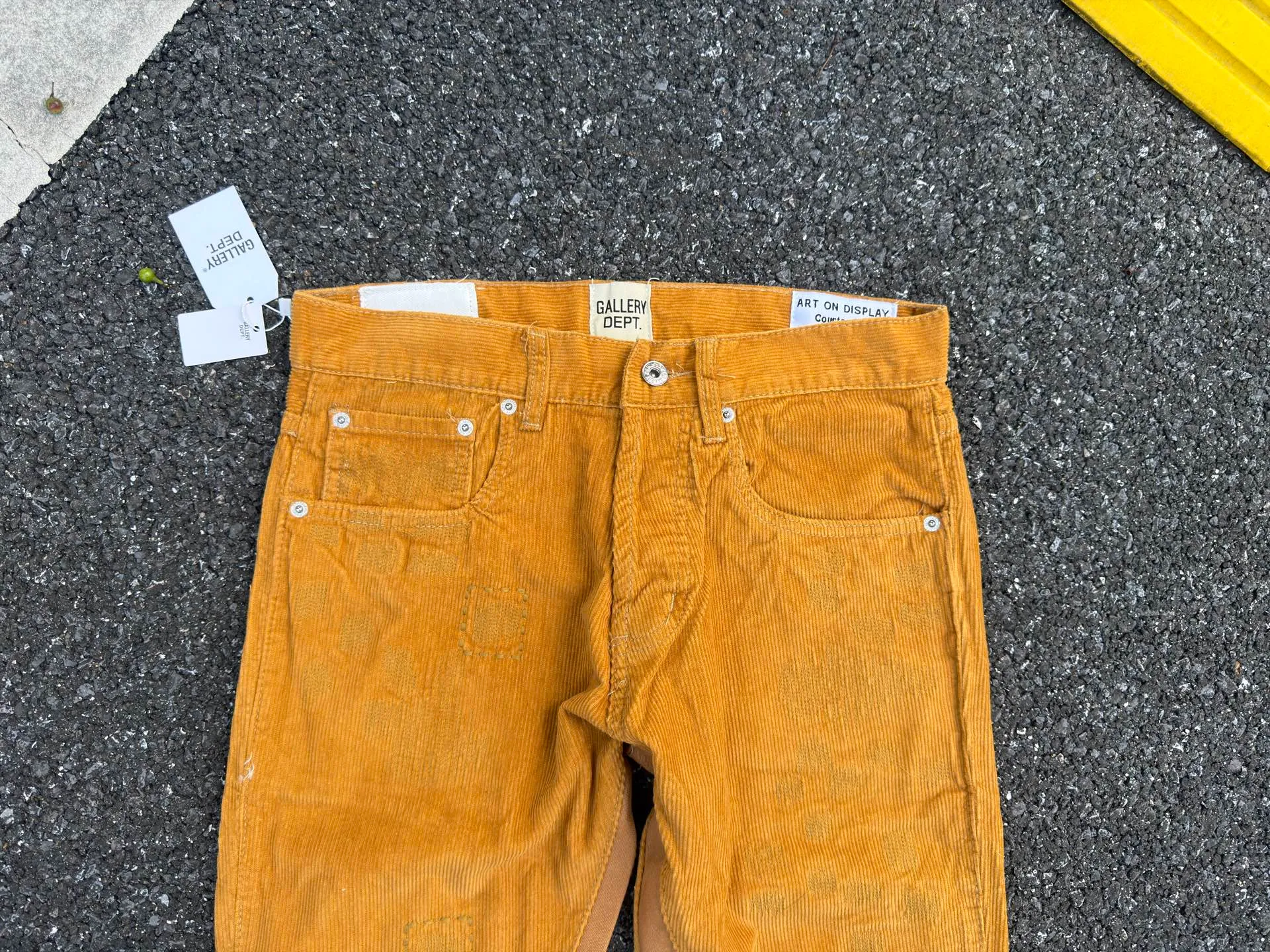 P240💰G03 GALLERY DEPT khaki corduroy embroidered bootcut jeans trousers Code number: 28 30 32 34 36